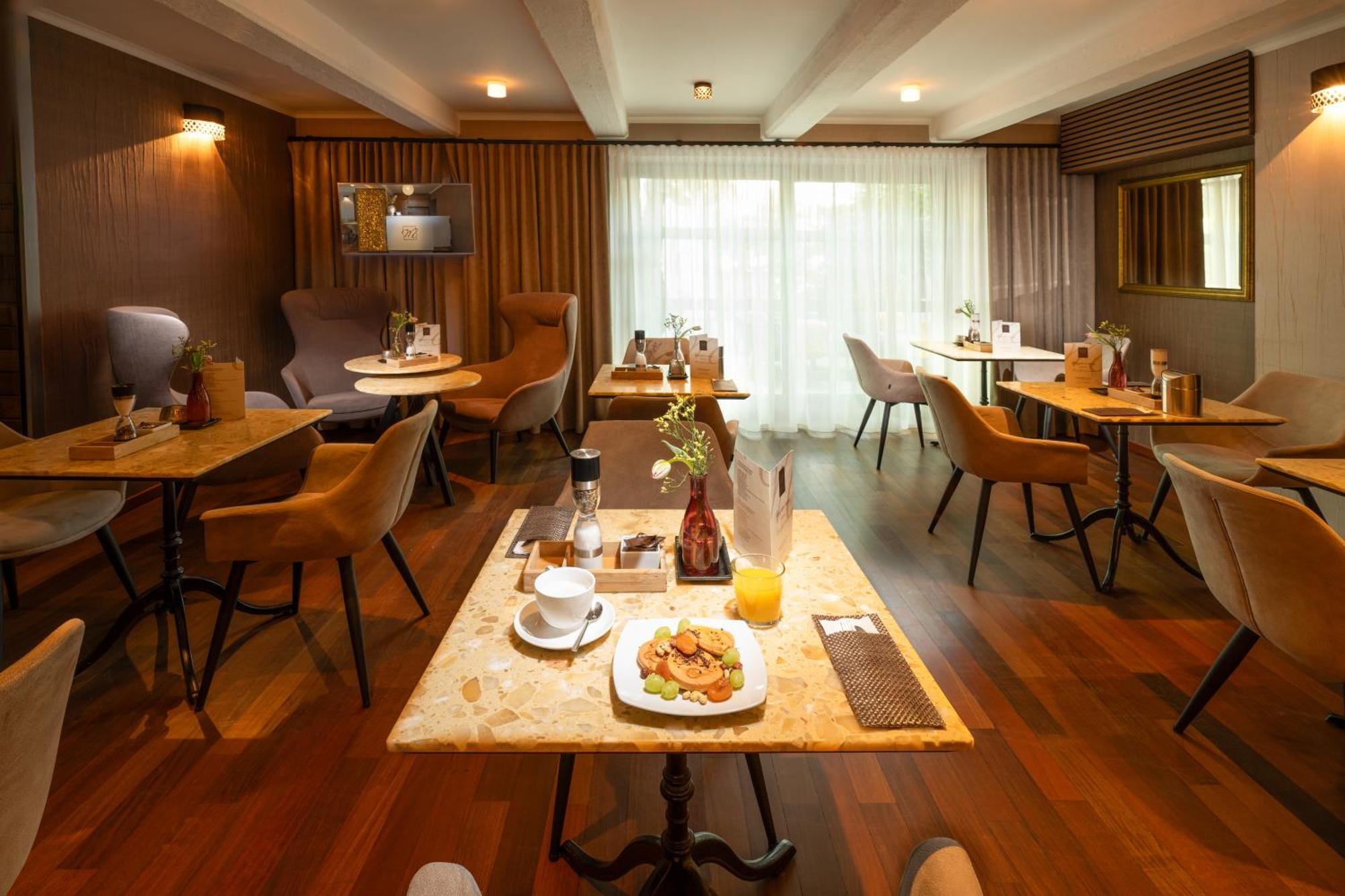Mama'S Design & Boutique Hotel Bratislava Exterior photo