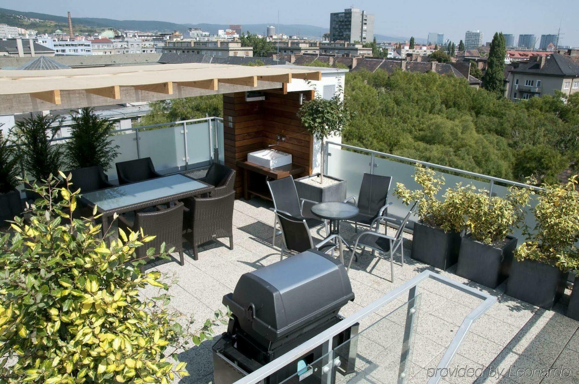 Mama'S Design & Boutique Hotel Bratislava Restaurant photo